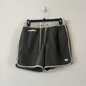 Vuori Men’s Banks Green Unlined Shorts Size S